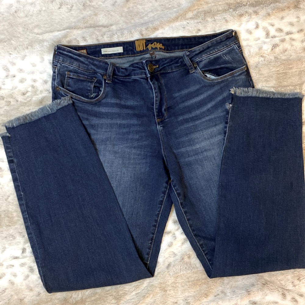 Kut From The Cloth- Emma Ankle Straight Leg Jean